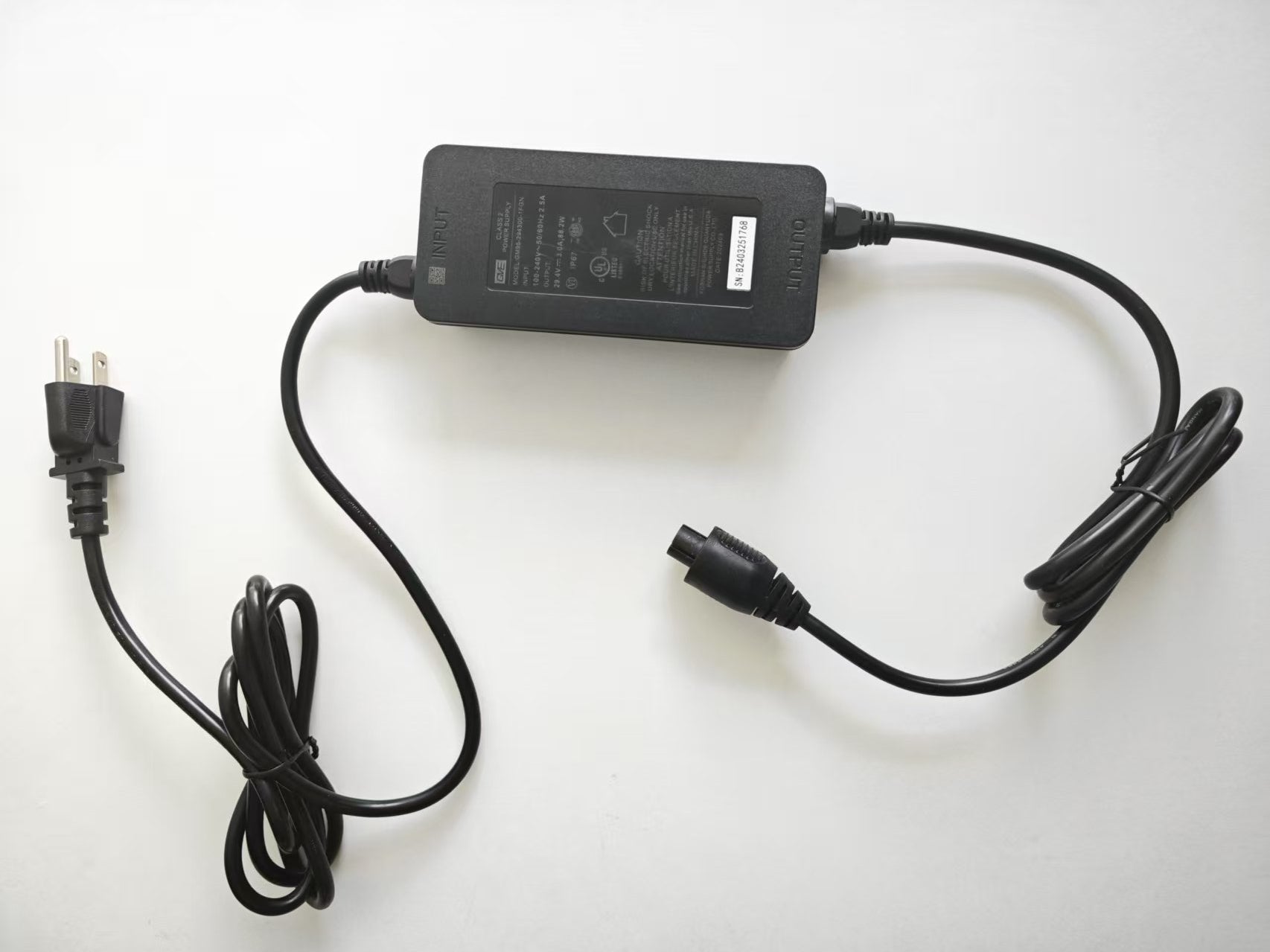 AIRROBO PC10/PC20/CP20/CP40 Adaptateur de câble d’alimentation Station de charge de batterie – vue principale